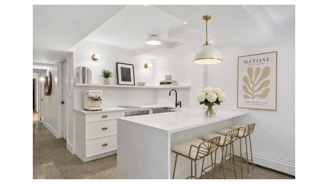 1094 PARK Place, New York City, NY 11213