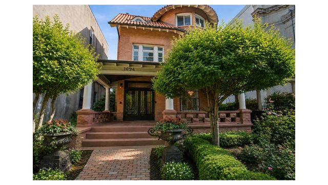 1094 PARK Place, New York City, NY 11213