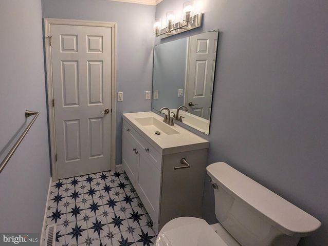 495 BERKSHIRE DR, Souderton, PA 18964