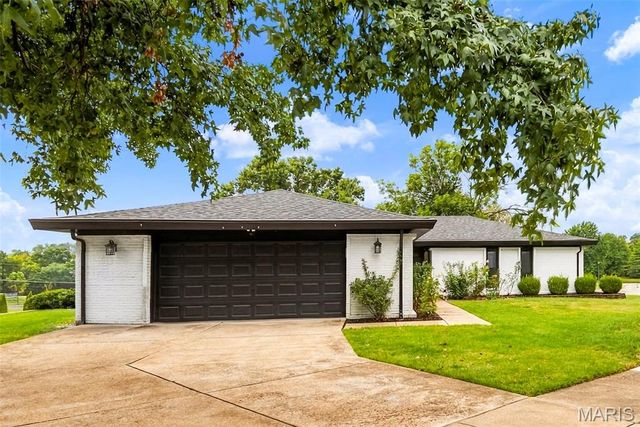 1018 Van Dyke Drive, Manchester, MO 63011