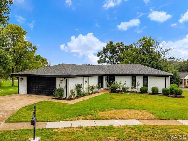 1018 Van Dyke Drive, Manchester, MO 63011