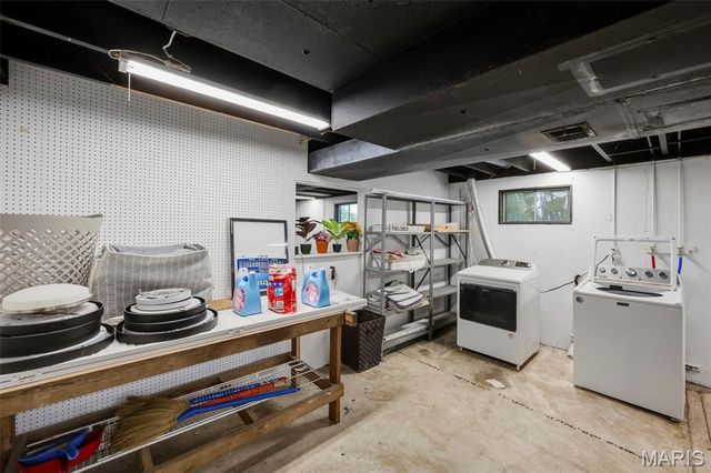 1018 Van Dyke Drive, Manchester, MO 63011