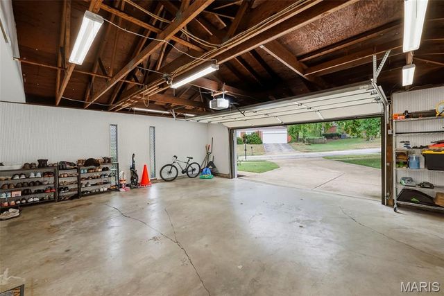 1018 Van Dyke Drive, Manchester, MO 63011