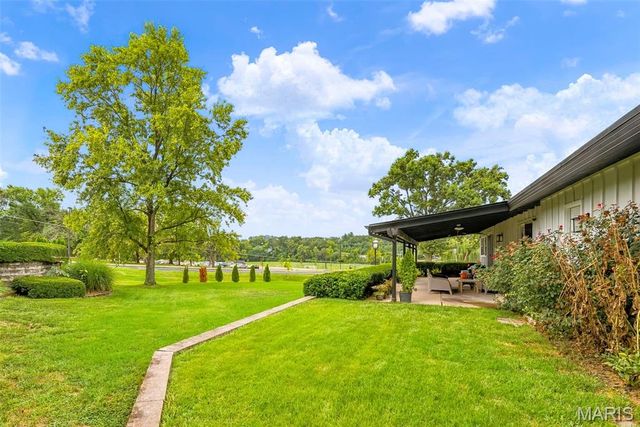 1018 Van Dyke Drive, Manchester, MO 63011