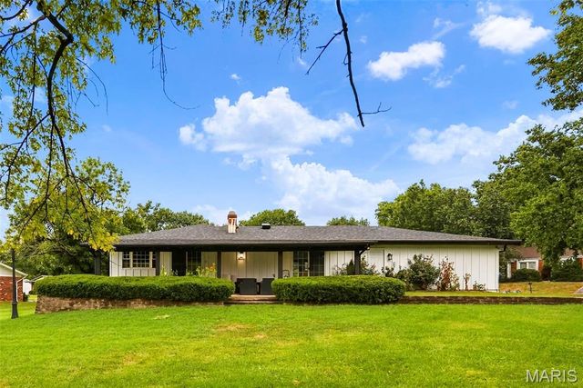 1018 Van Dyke Drive, Manchester, MO 63011