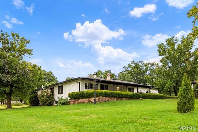 1018 Van Dyke Drive, Manchester, MO 63011