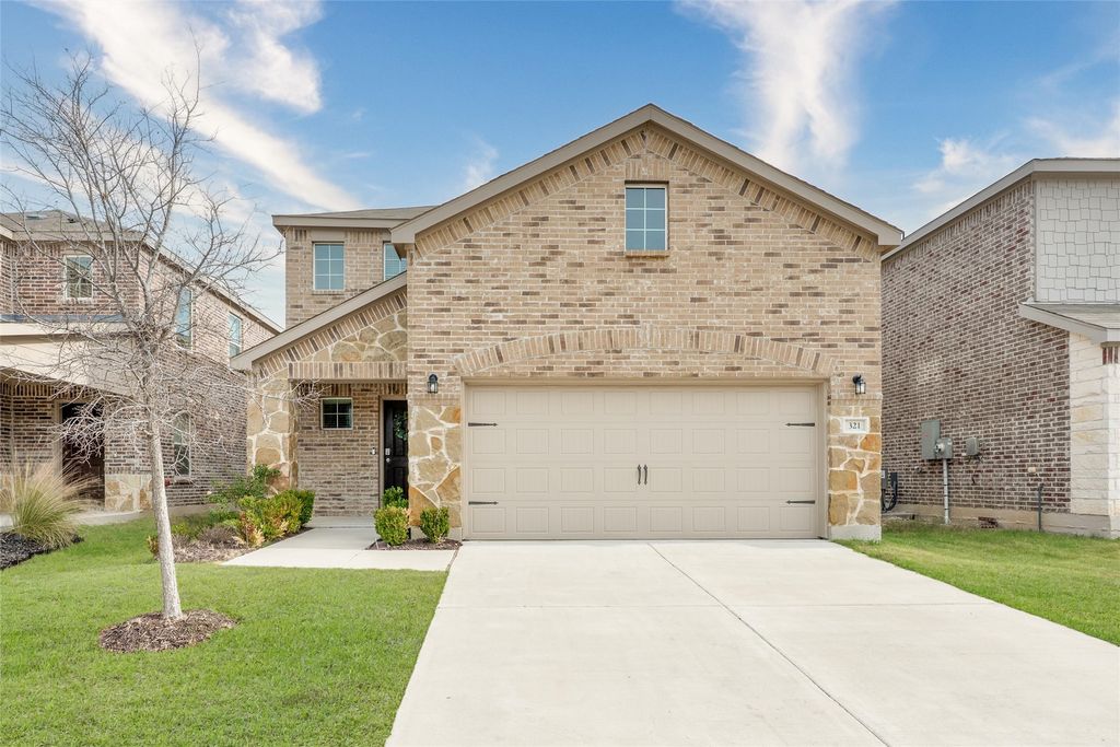 321 Glenwick Lane, Van Alstyne, TX 75495