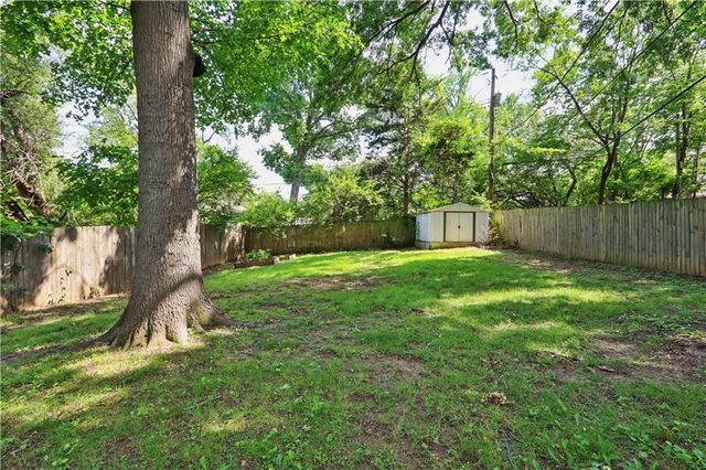 701 W 91st Street, Kansas City, MO 64114