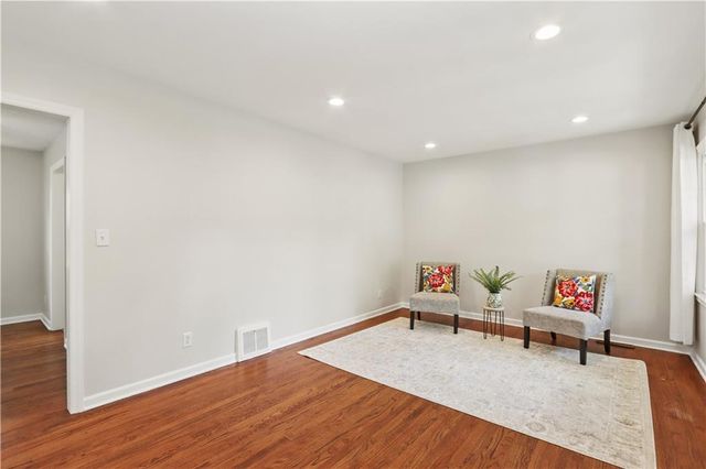701 W 91st Street, Kansas City, MO 64114