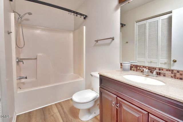 8 Tiffany Place, Durham, NC 27705