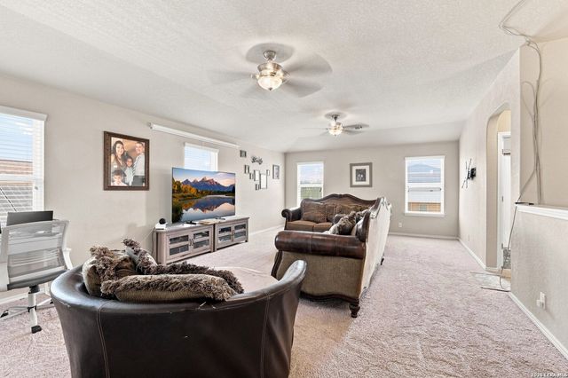 8934 Ironwood Hl, San Antonio, TX 78254