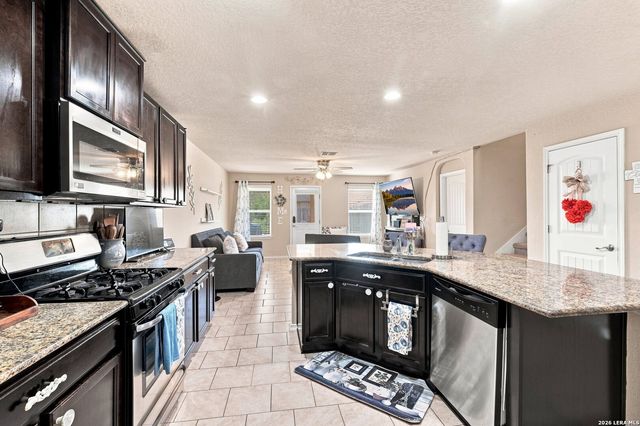 8934 Ironwood Hl, San Antonio, TX 78254