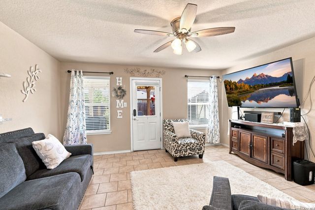 8934 Ironwood Hl, San Antonio, TX 78254