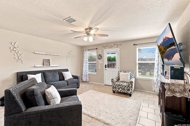 8934 Ironwood Hl, San Antonio, TX 78254
