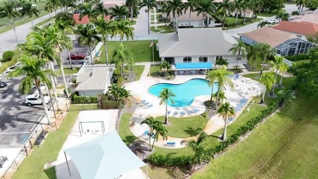 6302 Harbour Oak Drive, Lake Worth, FL 33467