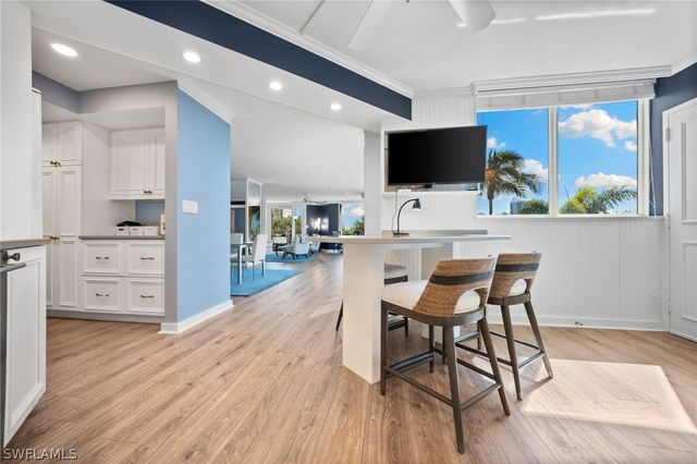 5555 Heron Point DR 302, Naples, FL 34108