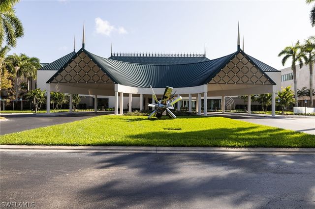 5555 Heron Point DR 302, Naples, FL 34108