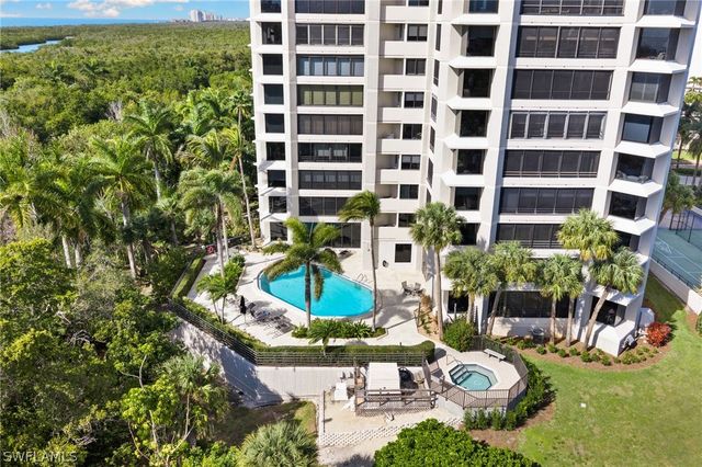 5555 Heron Point DR 302, Naples, FL 34108