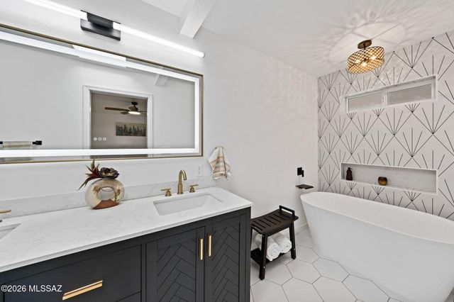 10631 E Rusty Spur Drive, Tucson, AZ 85749