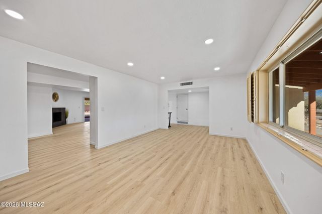 10631 E Rusty Spur Drive, Tucson, AZ 85749