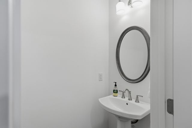 3008 Sassafras Ln, Thompsons Station, TN 37179