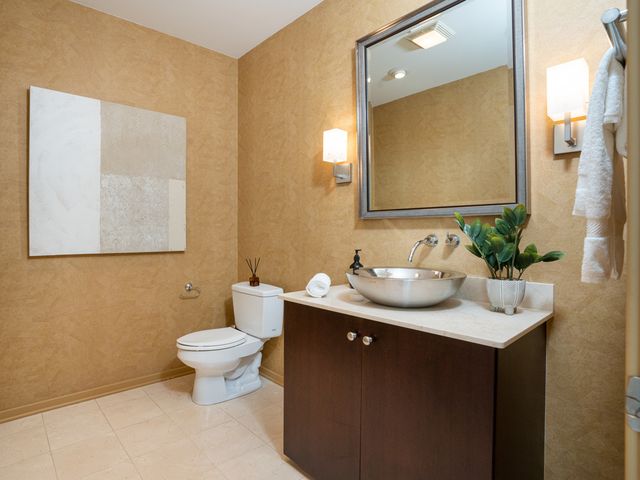 500 W Superior Street 2401, Chicago, IL 60654