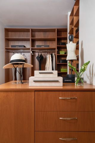 500 W Superior Street 2401, Chicago, IL 60654