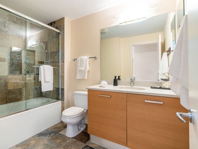 500 W Superior Street 2401, Chicago, IL 60654