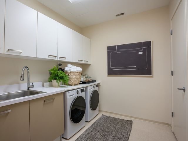 500 W Superior Street 2401, Chicago, IL 60654
