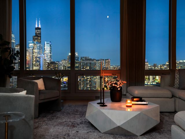 500 W Superior Street 2401, Chicago, IL 60654
