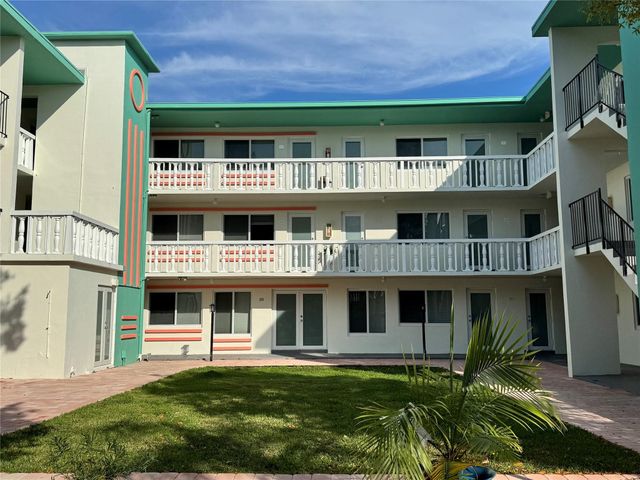 1857 Jefferson Street 205, Hollywood, FL 33020