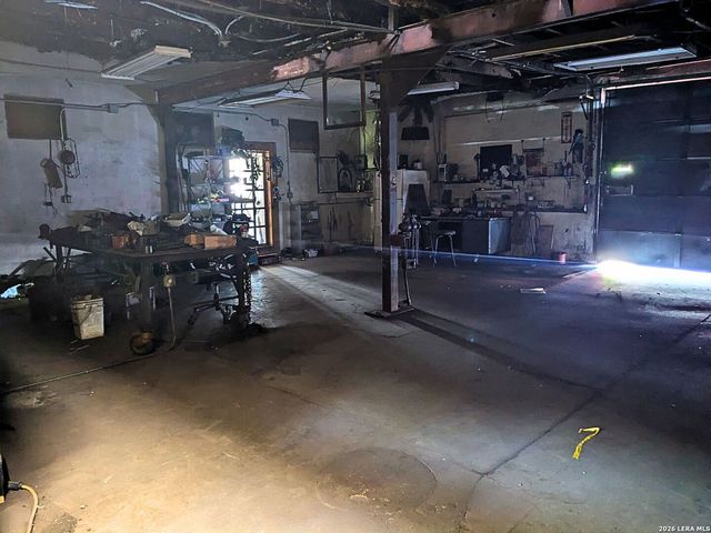 819 N Zarzamora St, San Antonio, TX 78207