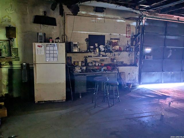 819 N Zarzamora St, San Antonio, TX 78207