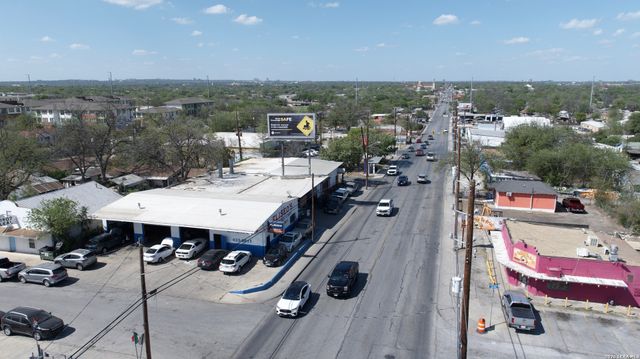 819 N Zarzamora St, San Antonio, TX 78207