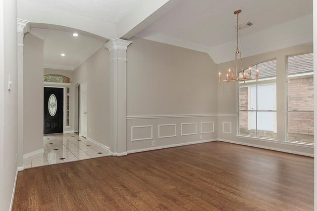 87 N Crossed Birch Place, The Woodlands, TX 77381