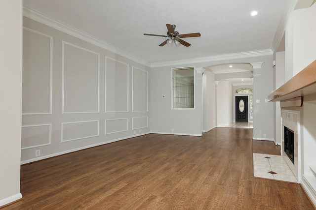 87 N Crossed Birch Place, The Woodlands, TX 77381