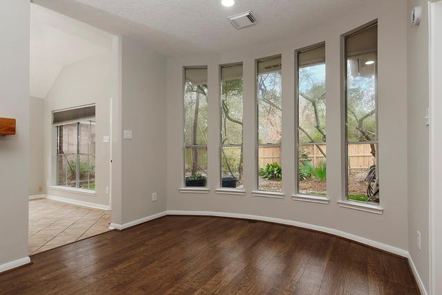 87 N Crossed Birch Place, The Woodlands, TX 77381