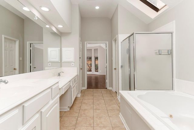 87 N Crossed Birch Place, The Woodlands, TX 77381