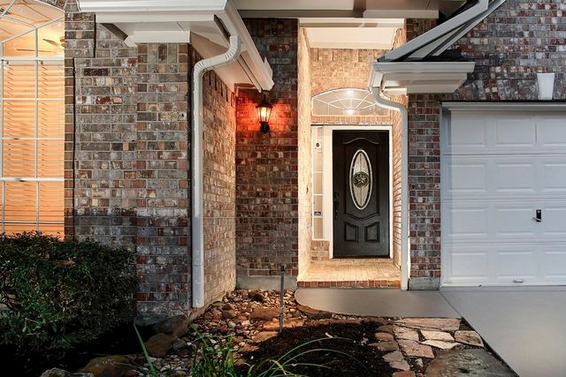 87 N Crossed Birch Place, The Woodlands, TX 77381