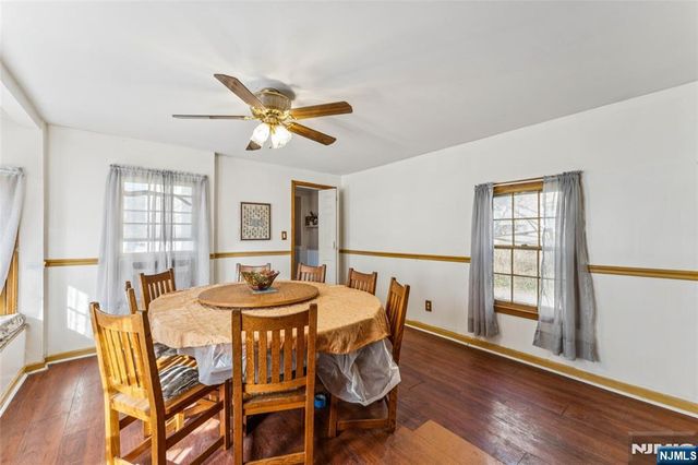 27 Oakland Avenue, Bloomfield, NJ 07003