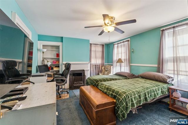 27 Oakland Avenue, Bloomfield, NJ 07003