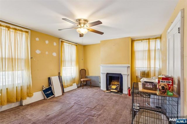 27 Oakland Avenue, Bloomfield, NJ 07003