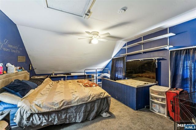 27 Oakland Avenue, Bloomfield, NJ 07003