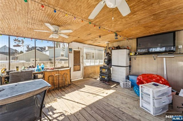 27 Oakland Avenue, Bloomfield, NJ 07003