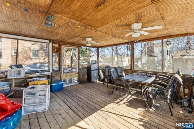 27 Oakland Avenue, Bloomfield, NJ 07003