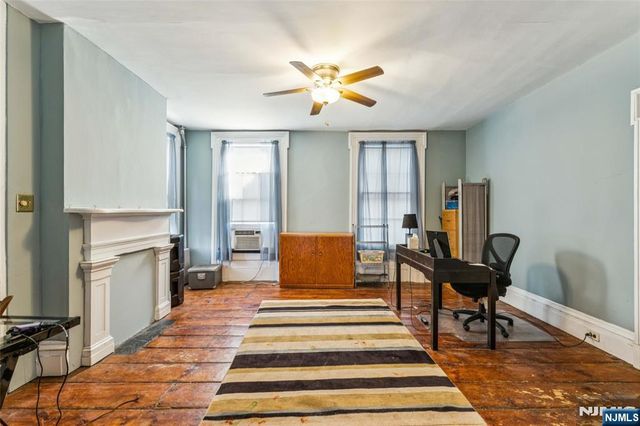 27 Oakland Avenue, Bloomfield, NJ 07003