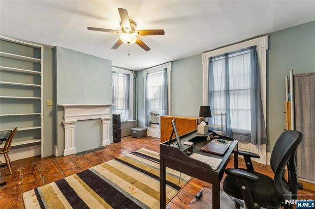 27 Oakland Avenue, Bloomfield, NJ 07003