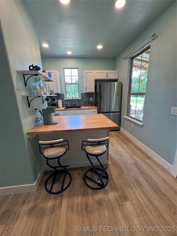 33455 State Highway 82, Cookson, OK 74427