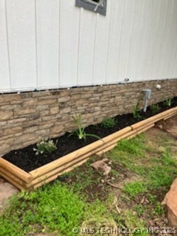 33455 State Highway 82, Cookson, OK 74427