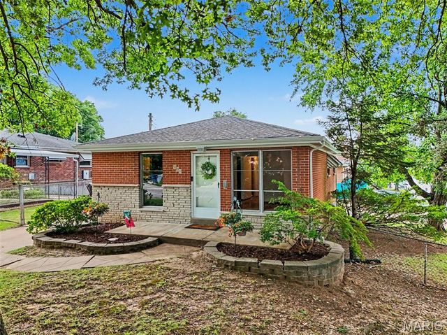 701 Avenue H, St Louis, MO 63125